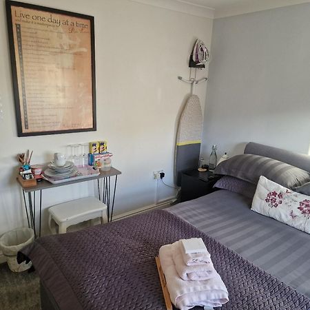 Redwing Rise Bed & Breakfast Royston  Exterior photo